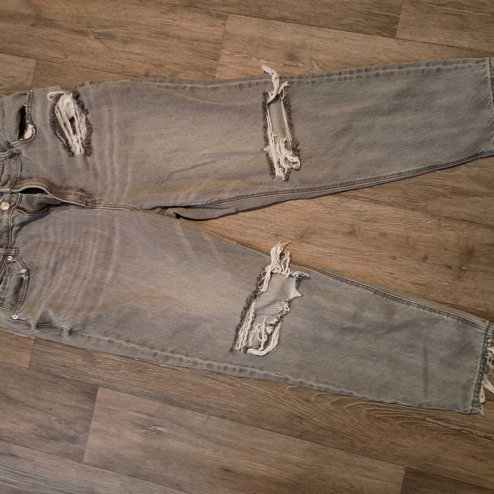 American Eagle Outfitters Gray Distressed Jeans